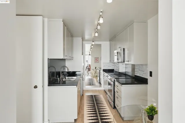 $649,000 | 565 Bellevue Avenue, Unit 2505, Oakland, CA 94610