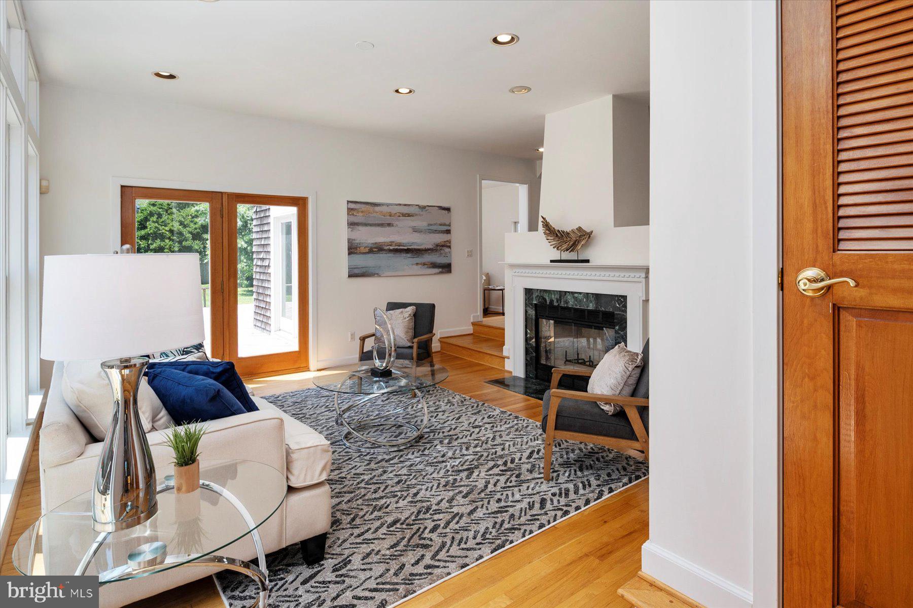 514 Fourth Street Annapolis, MD 21403 - Photo 3 of 40 Light filled living room with fireplace