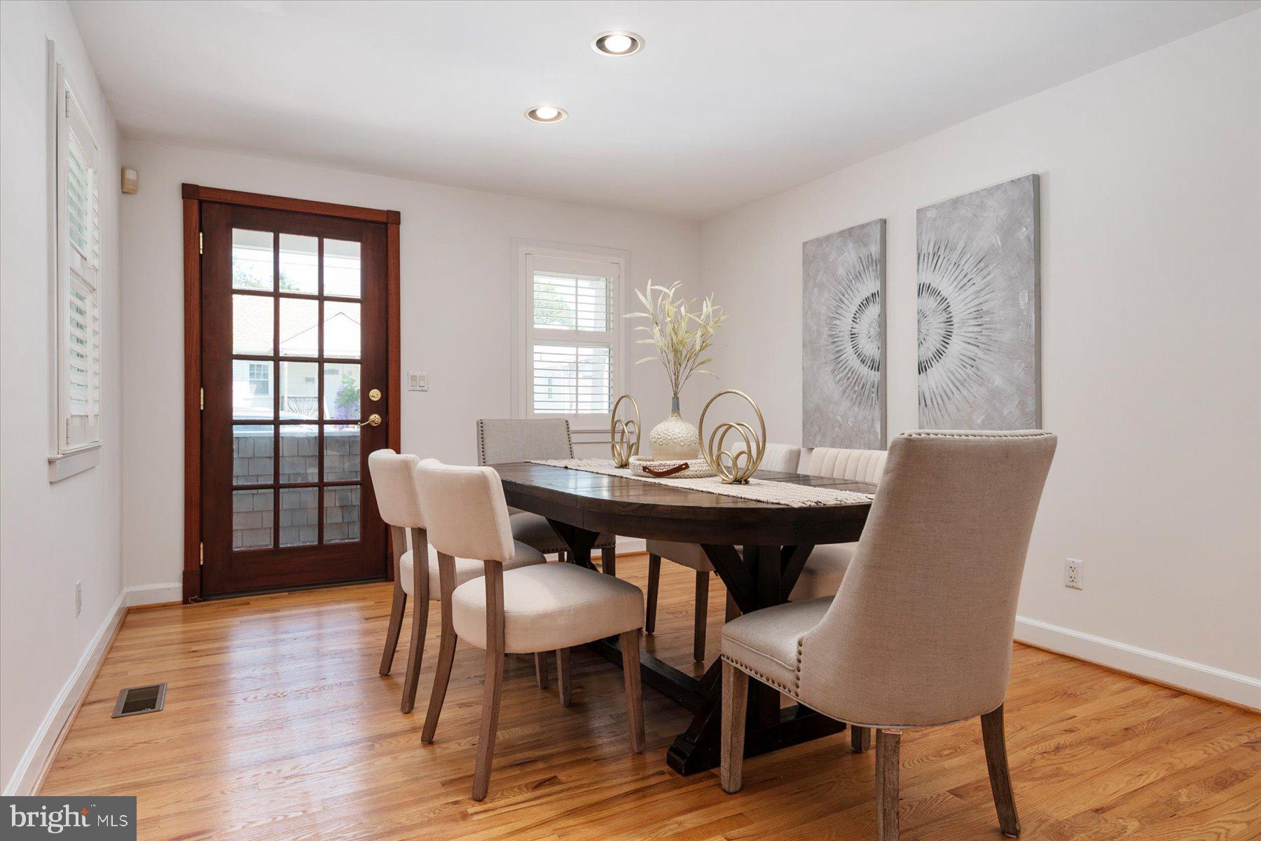 514 Fourth Street Annapolis, MD 21403 - Photo 10 of 40 Elegant dining room