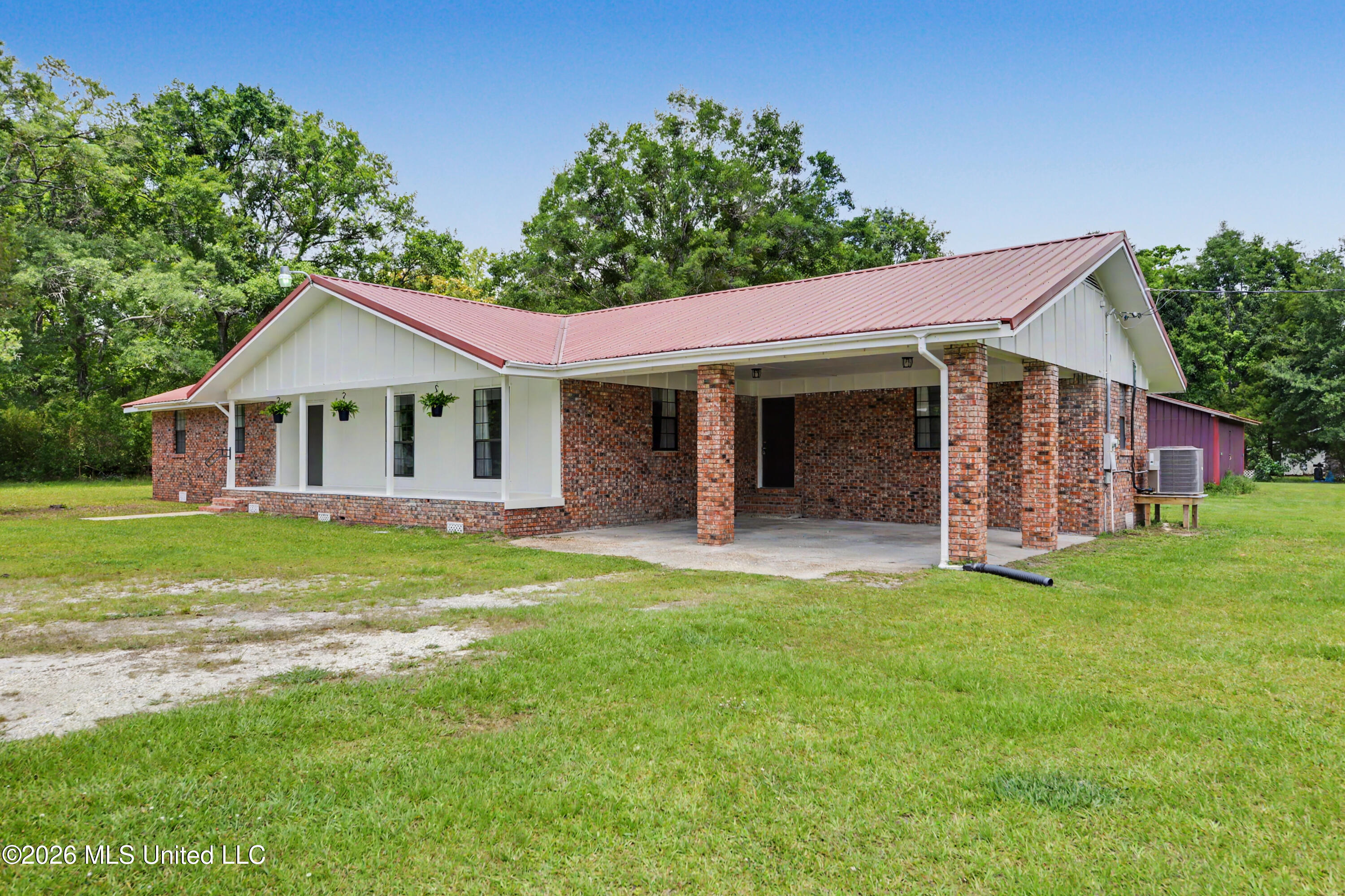 11929 Patrick Henry Street Moss Point, MS 39562 - Photo 2 of 27 002 (1)