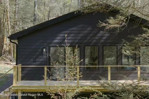 $595,000 | 92 Upper Cherrytown Road, Kerhonkson, NY 12446