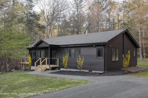 $595,000 | 92 Upper Cherrytown Road, Kerhonkson, NY 12446