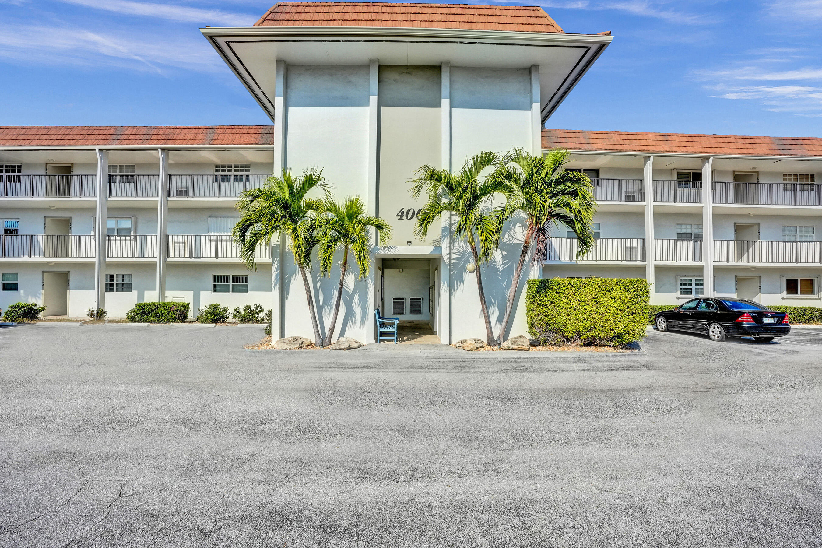 400 Wilma Circle, Unit 201 Riviera Beach, FL 33404 - Photo 2 of 56 DSC07873