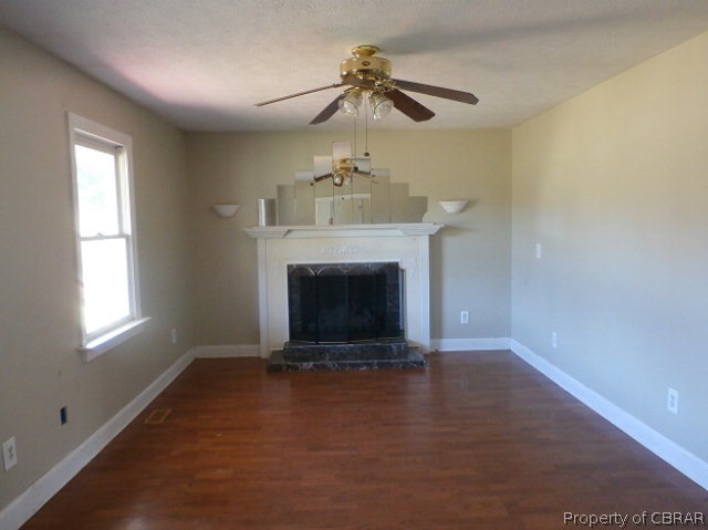 2397 Lees Neck Farm Road Saluda, VA 23149 - Photo 3 of 18