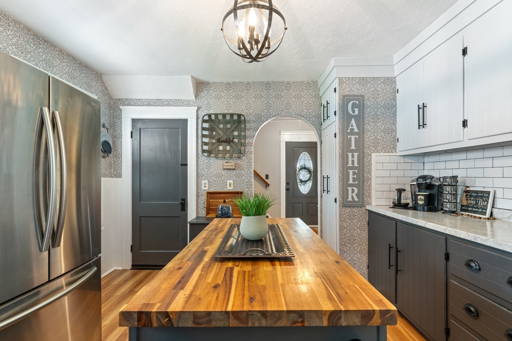 13 Gordon Street Worcester, MA 01604 - Photo 11 of 38 Gallery Image 11