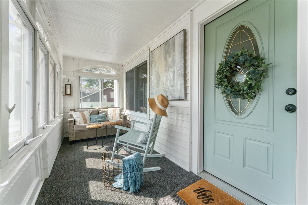 13 Gordon Street Worcester, MA 01604 - Photo 5 of 38 Gallery Image 5