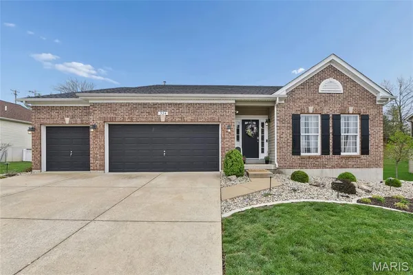 $539,500 | 324 Bramtonn Place, Arnold, MO 63010