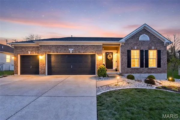 $539,500 | 324 Bramtonn Place, Arnold, MO 63010