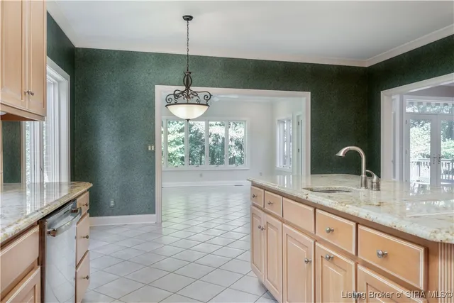 $650,000 | 5034 Bent Creek Drive, Floyds Knobs, IN 47119