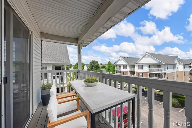 $179,900 | 1131 Saravalle Drive, St. Peters, MO 63376