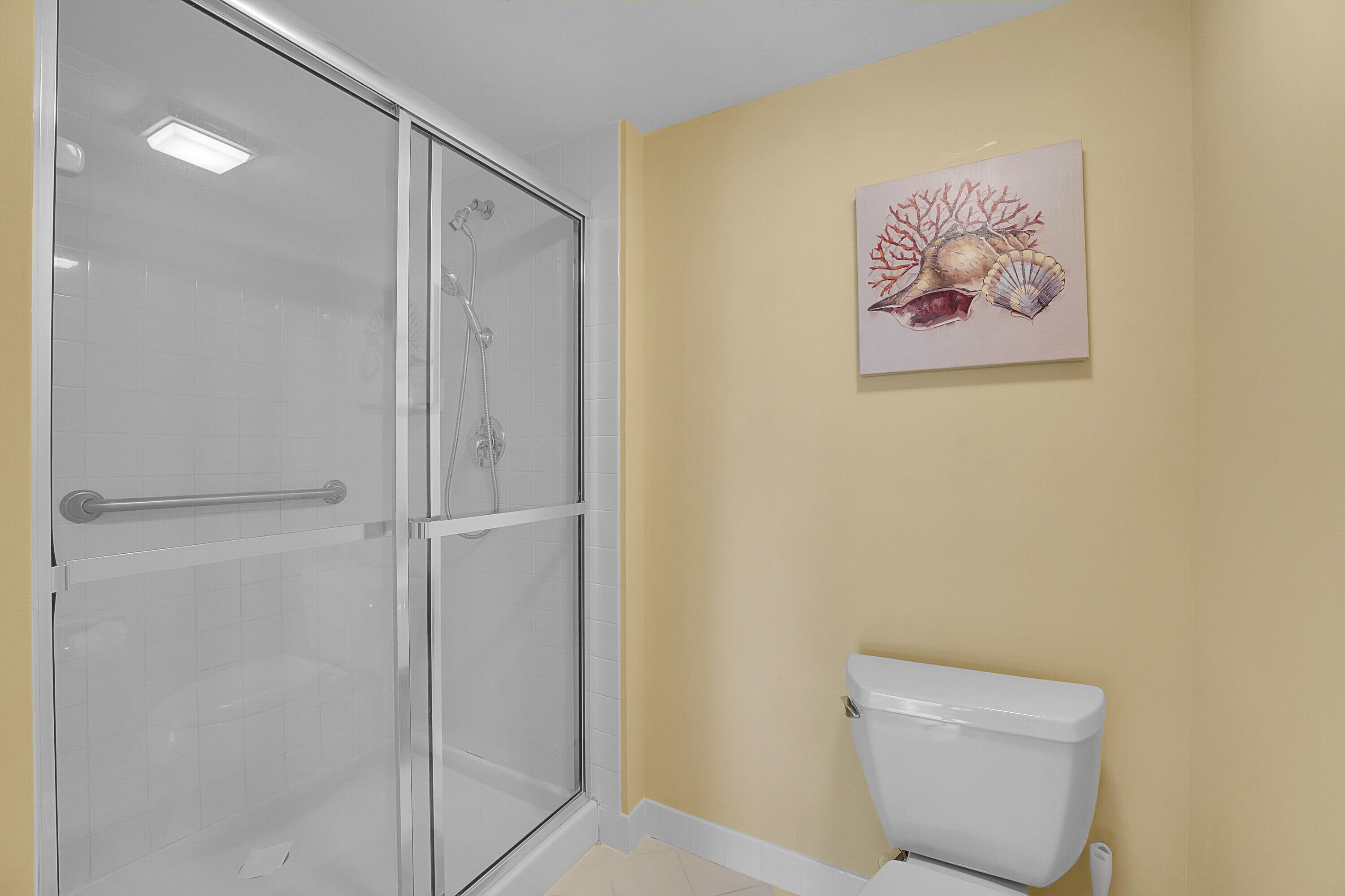 2001 Marina Isle Way, Unit 203 Jupiter, FL 33477 - Photo 20 of 48 PRIMARY BATH