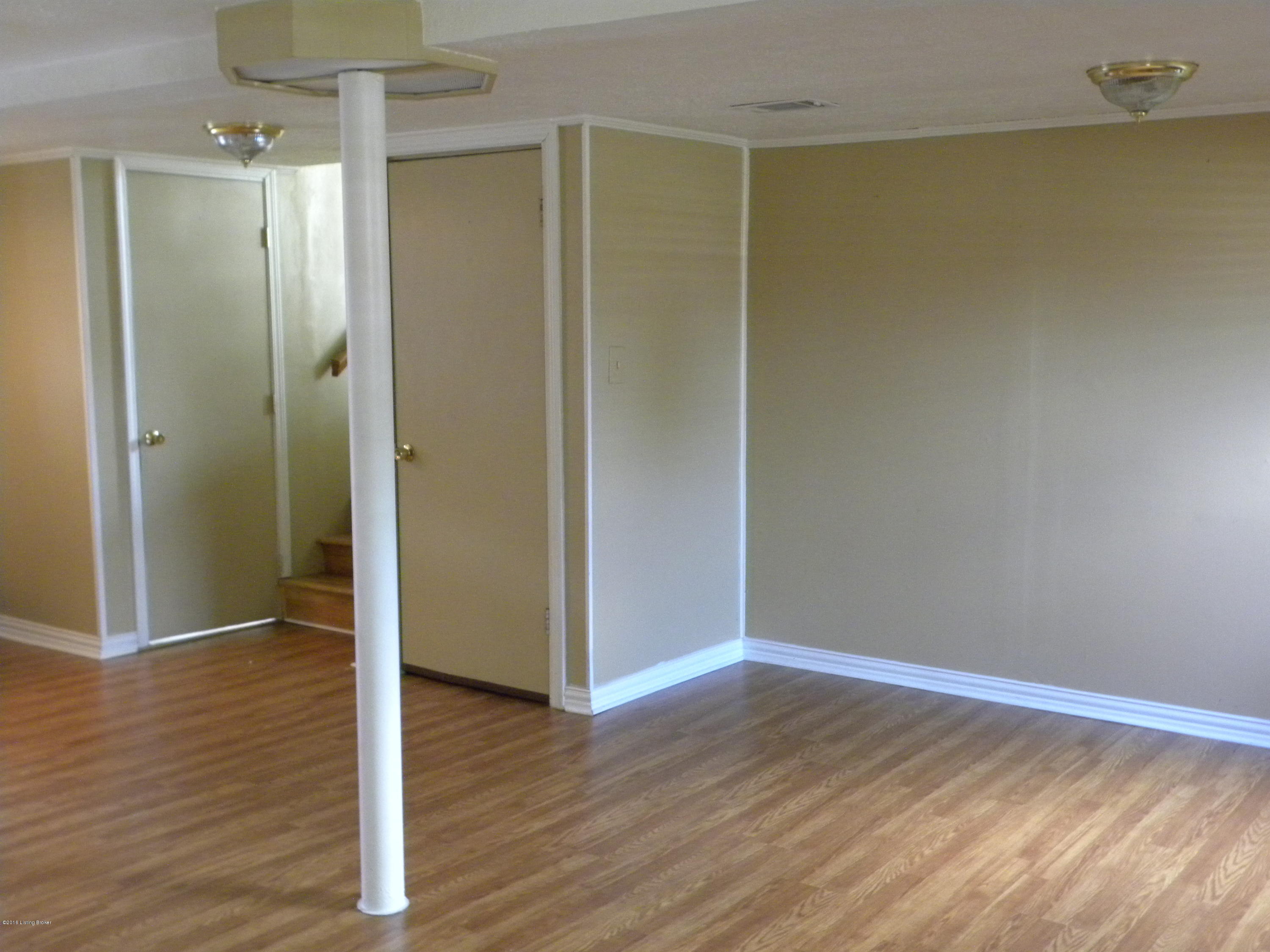 6009 Shadow Run Road Louisville, KY 40219 - Photo 16 of 25 DSCN3350