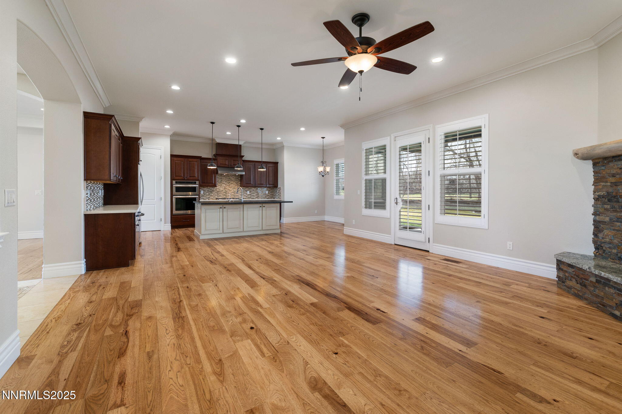 505 Sierra Manor Drive Reno, NV 89511 - Photo 13 of 36 a view of kitchen with sink microwave and refrigerator