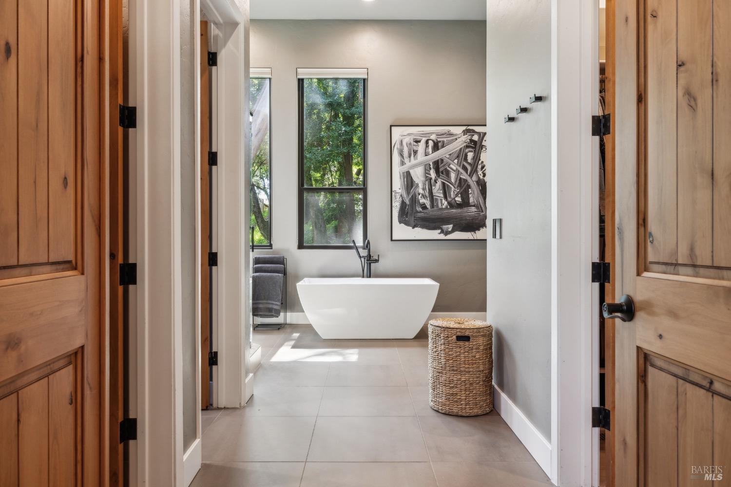 86 Fair Drive San Rafael, CA 94901 - Photo 31 of 65 a room with a couch and a window