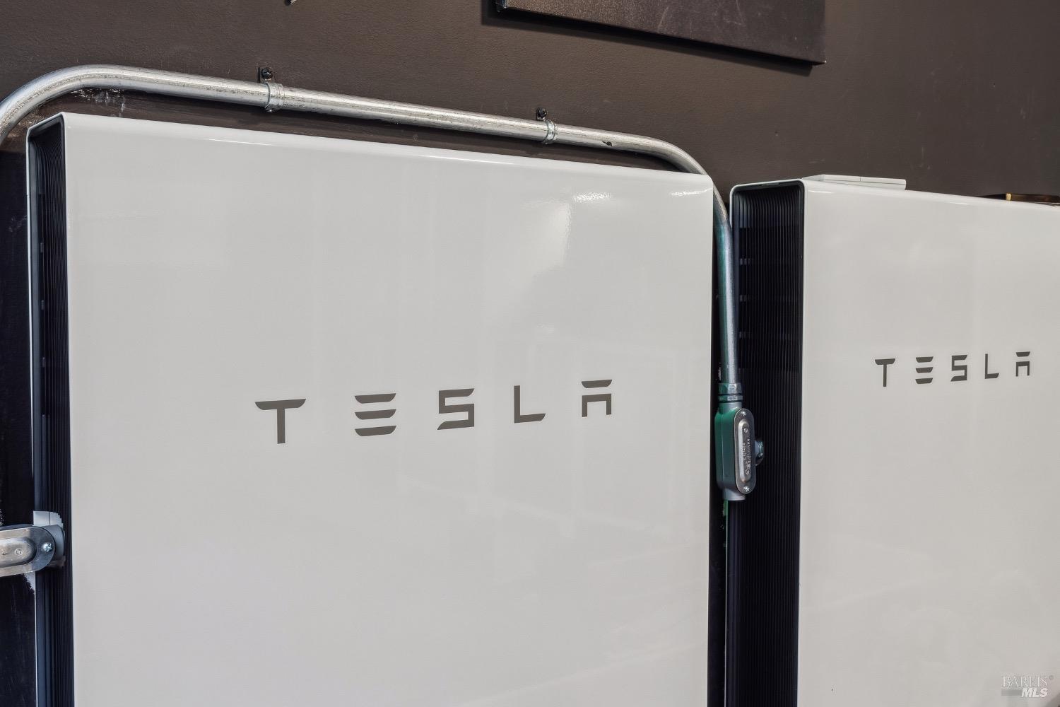 86 Fair Drive San Rafael, CA 94901 - Photo 62 of 65 a close up of a mirror