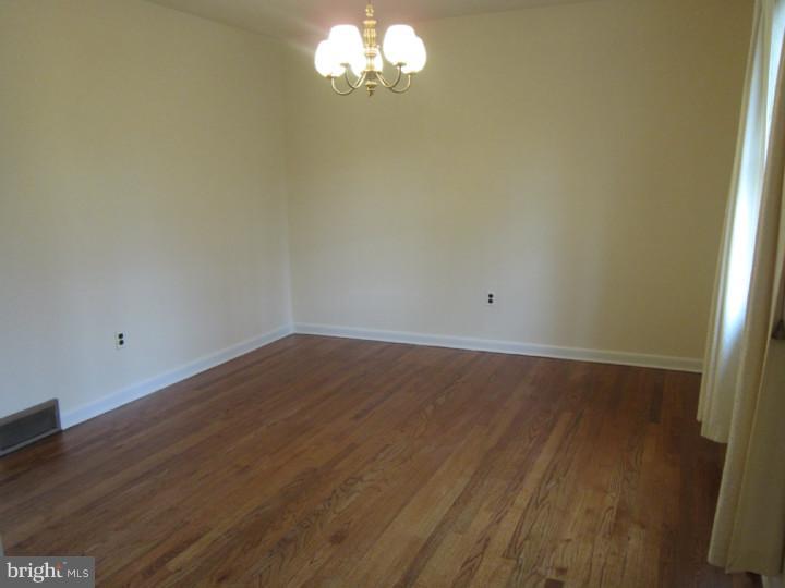 123 Ridge Road Southampton, NJ 08088 - Photo 4 of 24 Dining Room