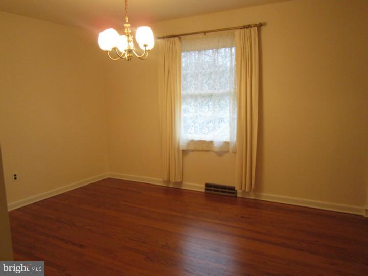 123 Ridge Road Southampton, NJ 08088 - Photo 5 of 24 Dining Room