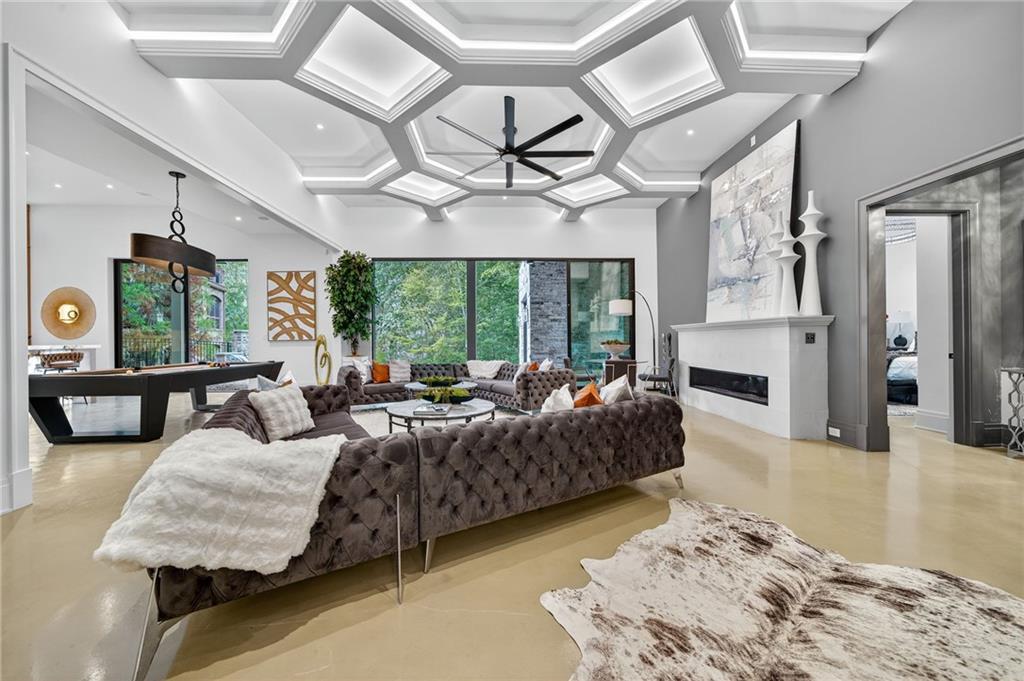 3565 Rivers Call Boulevard Atlanta, GA 30339 - Photo 57 of 78 a living room with furniture and a large window