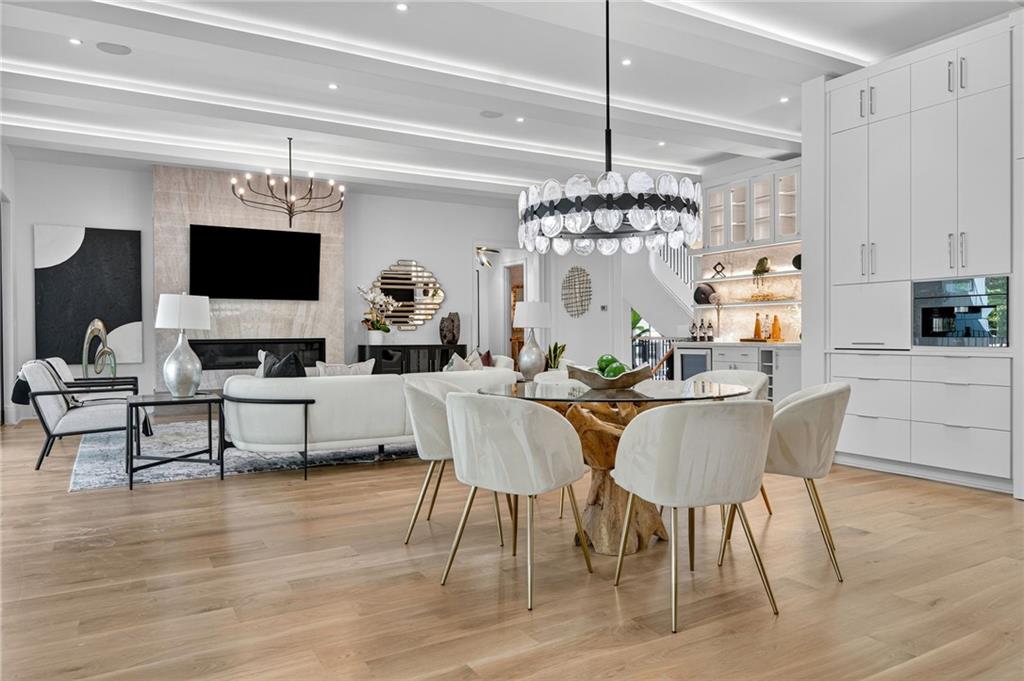 3565 Rivers Call Boulevard Atlanta, GA 30339 - Photo 9 of 78 a living room with furniture and a flat screen tv