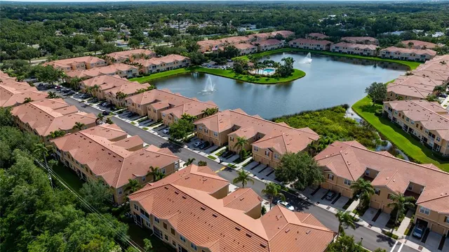 $2,000 | 3760 Parkridge Circle, Unit 23204, Sarasota, FL 34243