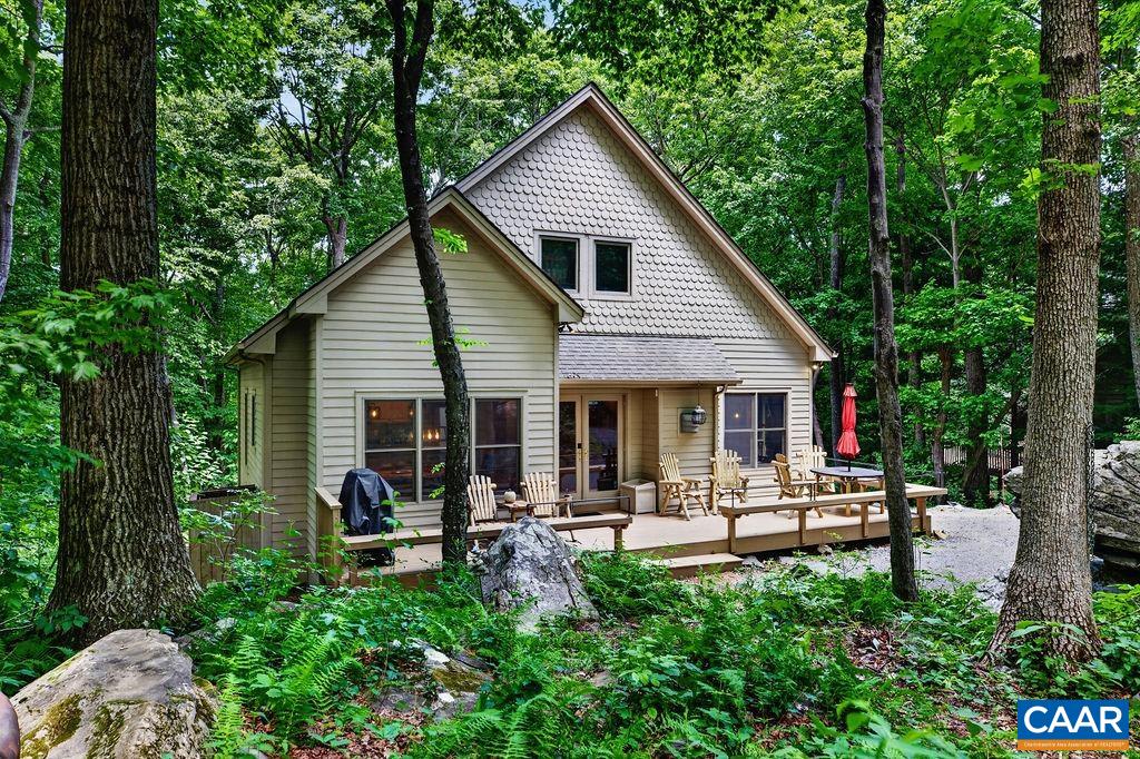 1300 Blue Ridge Drive Roseland, VA 22967 - Photo 2 of 48