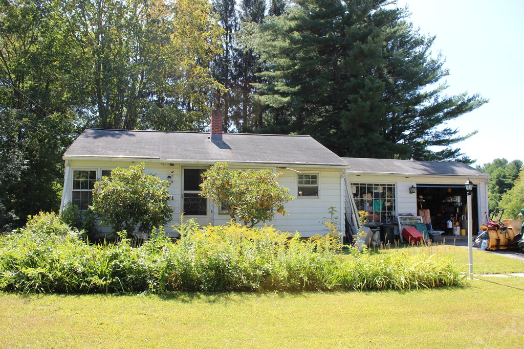 10 Monson Road Wales, MA 01081 - Photo 1 of 7