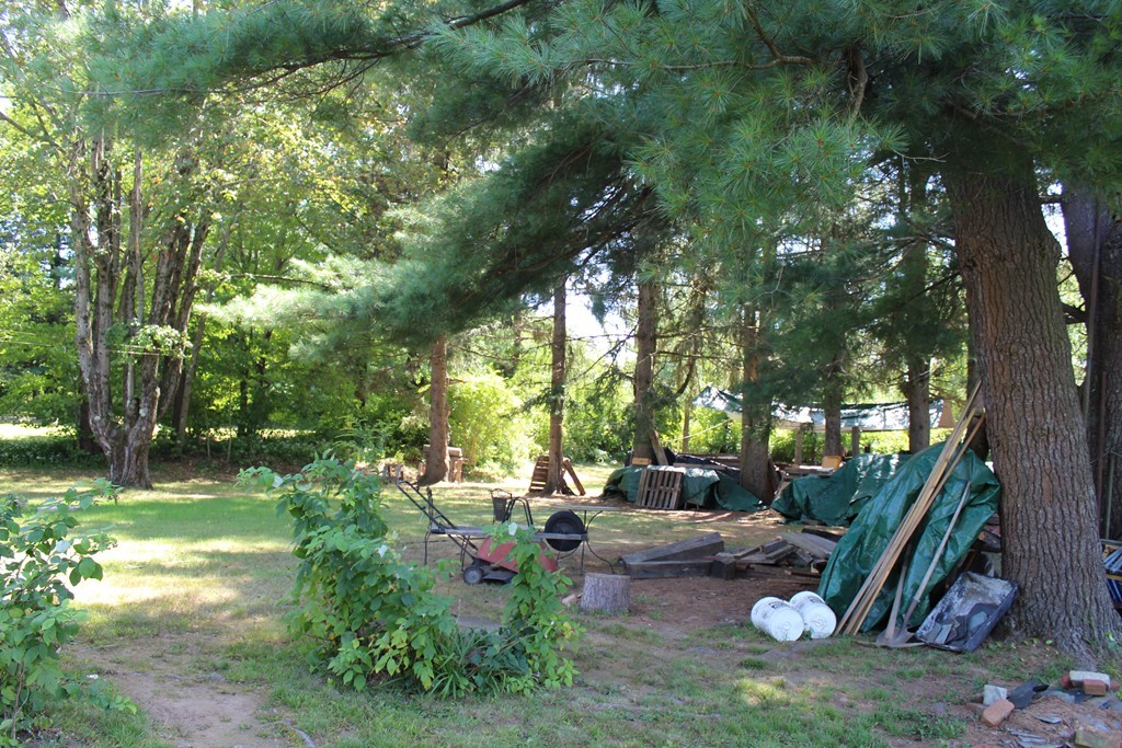 10 Monson Road Wales, MA 01081 - Photo 5 of 7