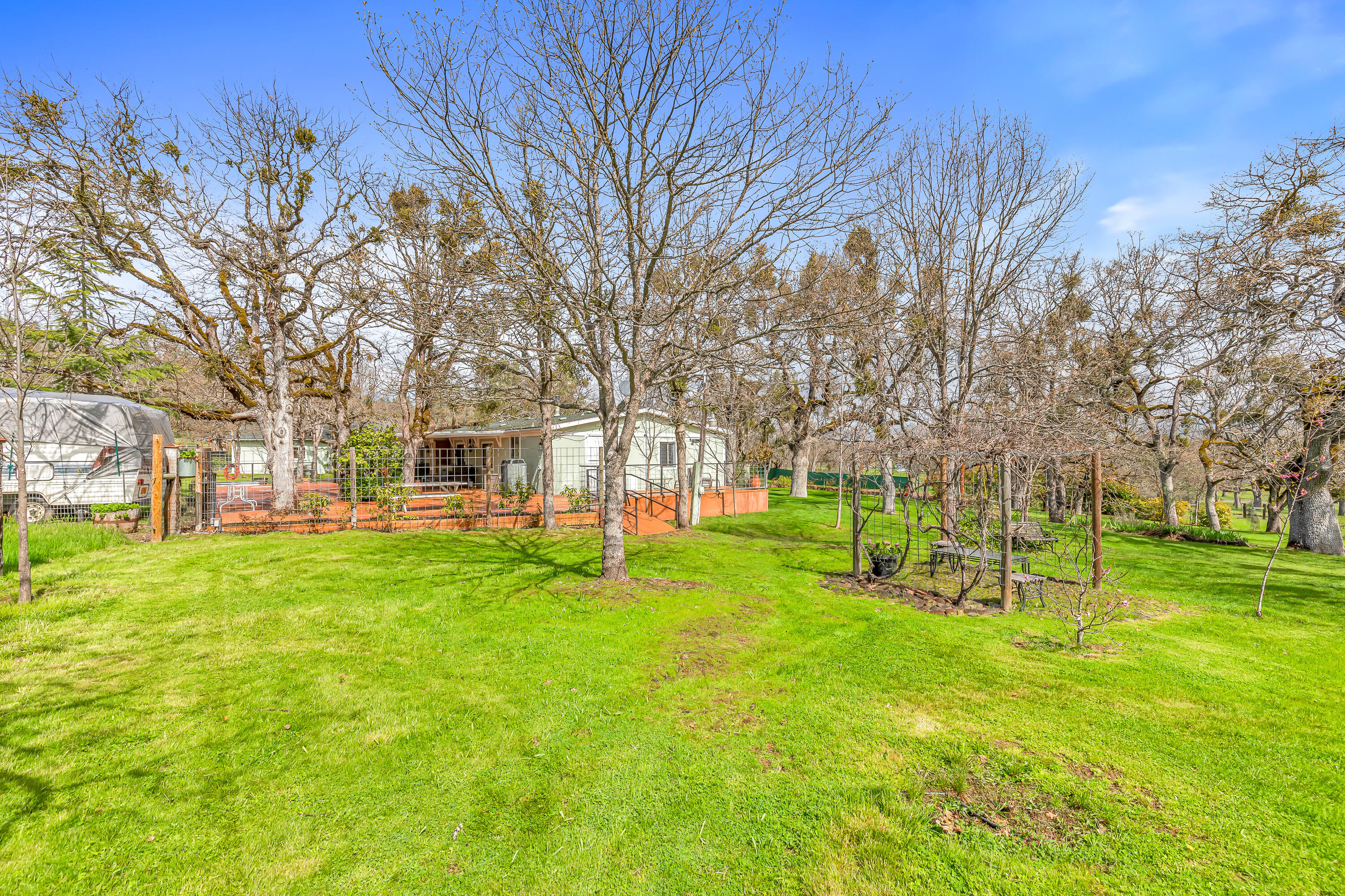349 Capri Drive Eagle Point, OR 97524 - Photo 10 of 54 9R9A7623