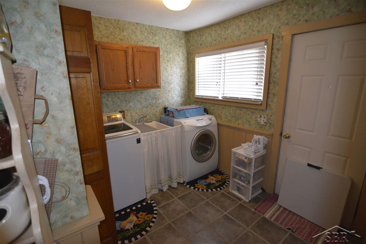 2493 Dewyse Road Bay City, MI 48708 - Photo 6 of 26 31385277-5.JPG