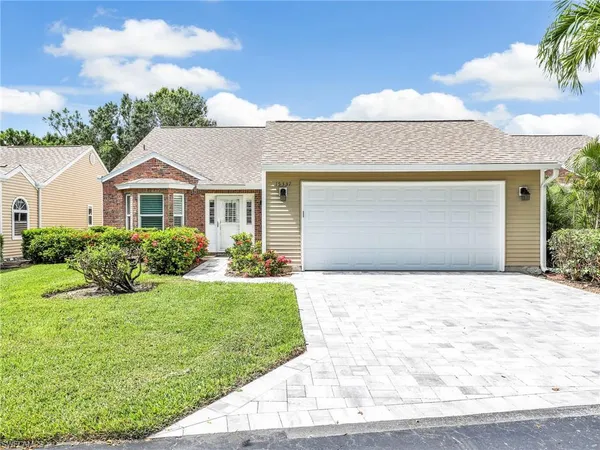 $435,000 | 15337 Wimborne Lane, Unit 5, Naples, FL 34110