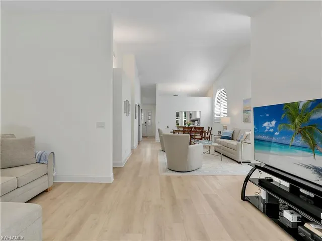 $445,000 | 15337 Wimborne Lane, Unit 5, Naples, FL 34110