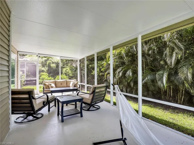 $445,000 | 15337 Wimborne Lane, Unit 5, Naples, FL 34110