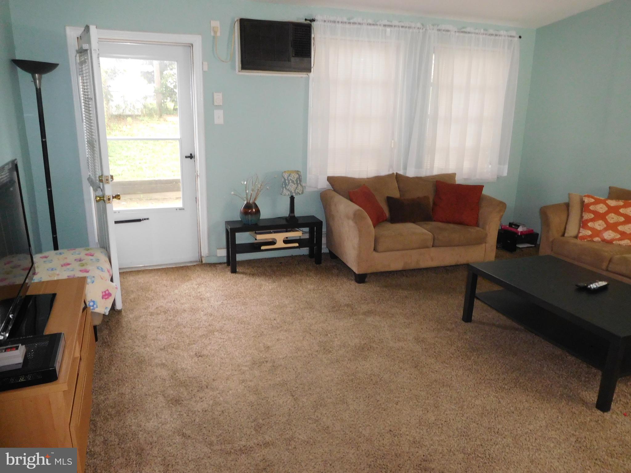 12156 Rambler Road Philadelphia, PA 19154 - Photo 13 of 26 Family Room