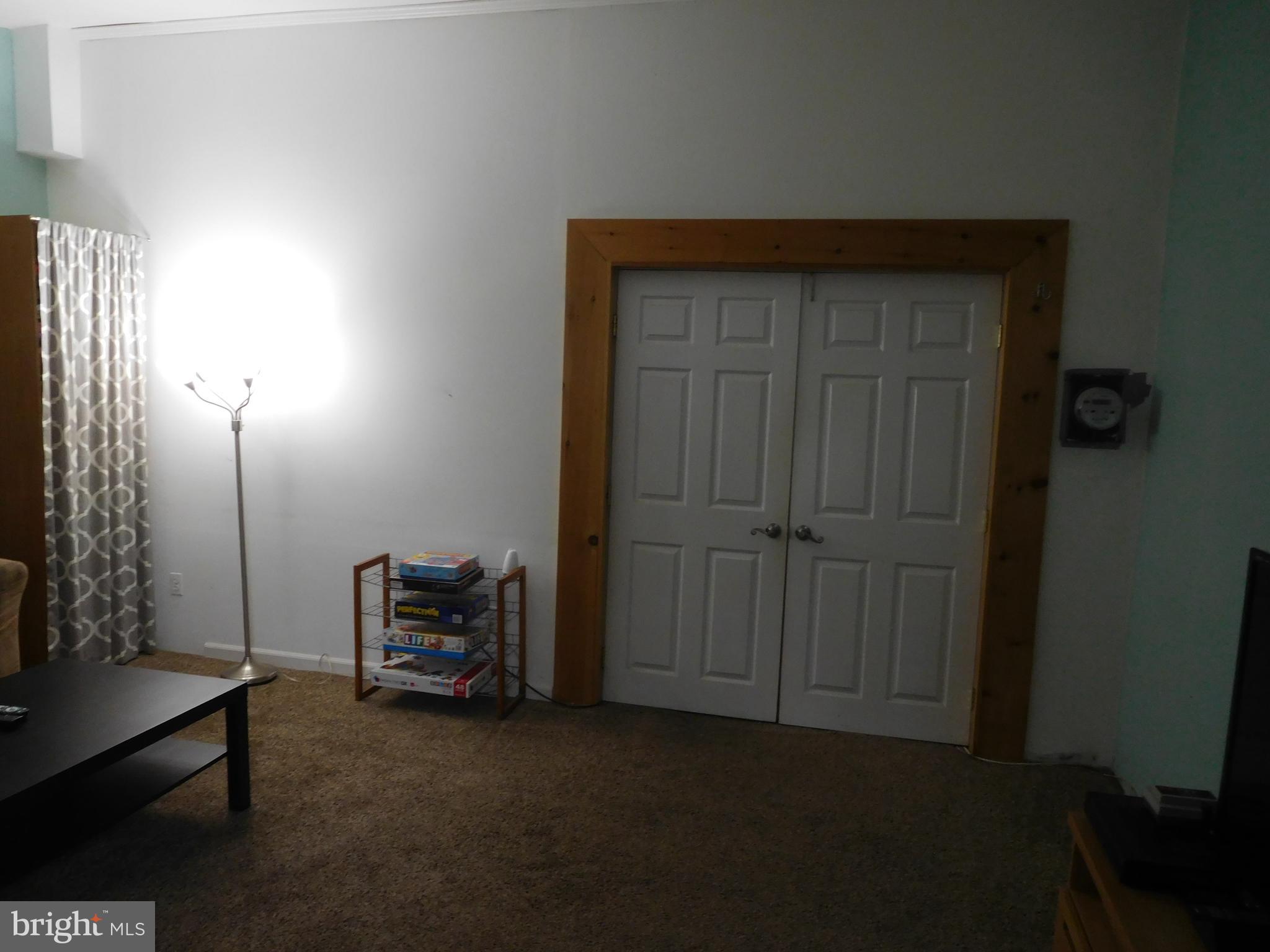 12156 Rambler Road Philadelphia, PA 19154 - Photo 16 of 26 Family Room