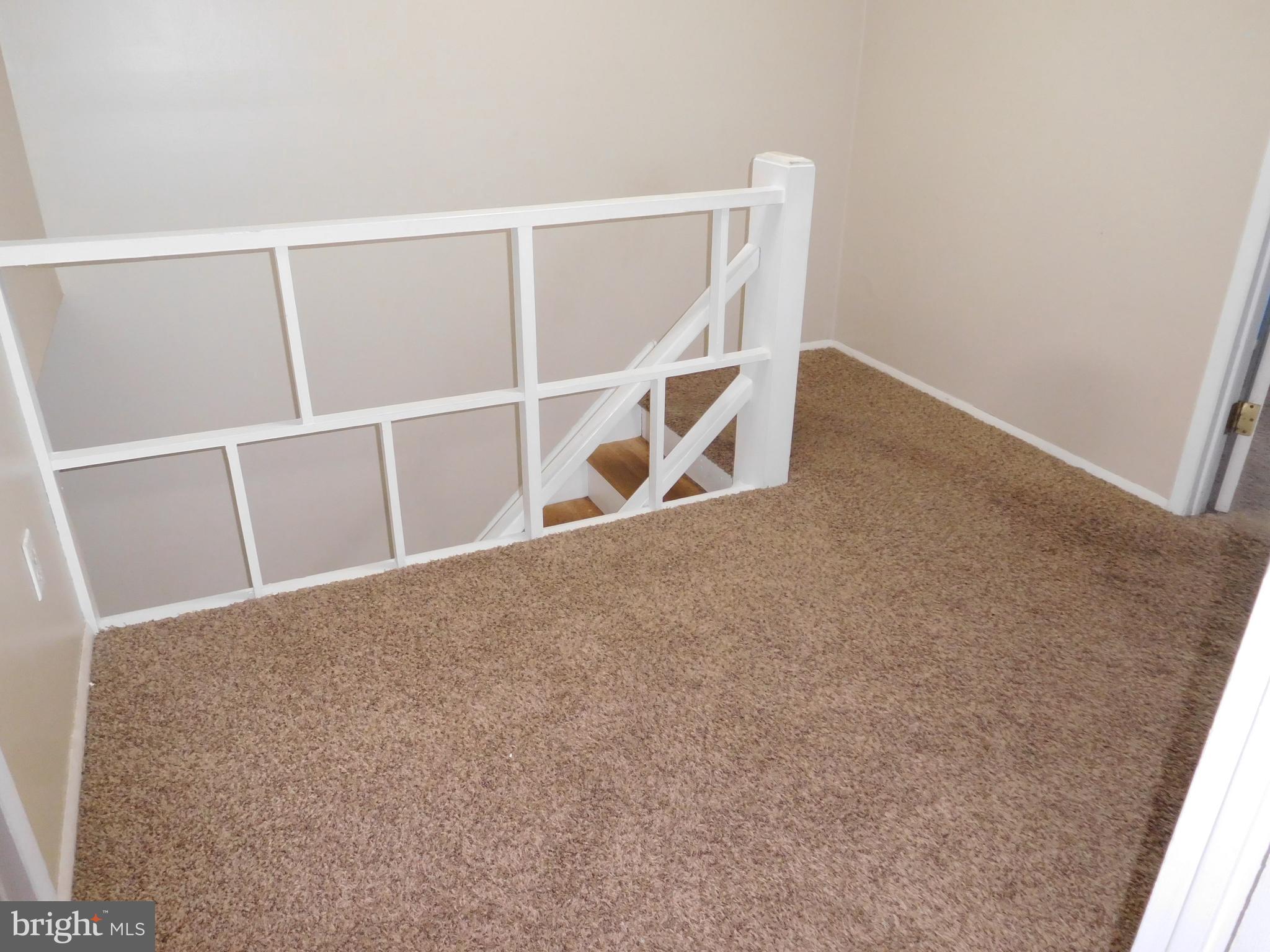 12156 Rambler Road Philadelphia, PA 19154 - Photo 23 of 26 Hallway
