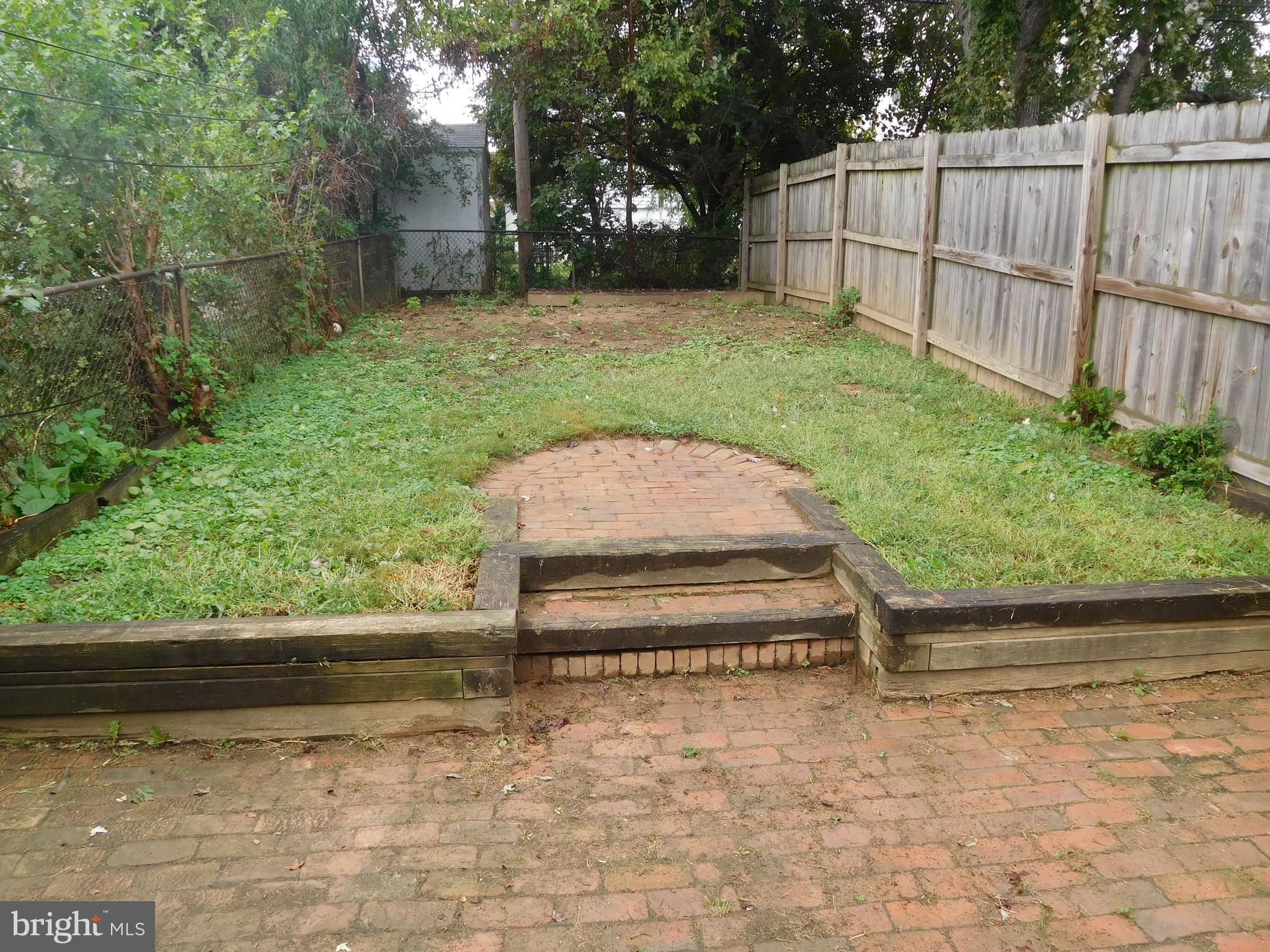 12156 Rambler Road Philadelphia, PA 19154 - Photo 25 of 26 Rear Yard