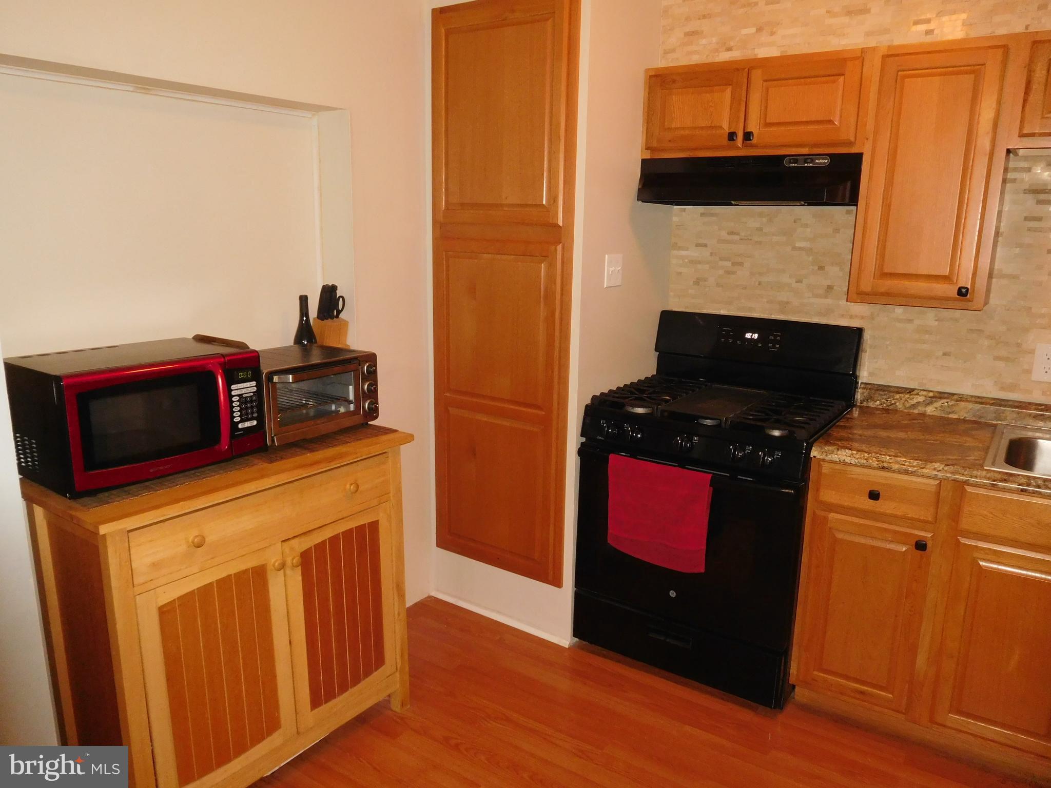 12156 Rambler Road Philadelphia, PA 19154 - Photo 10 of 26 Kitchen