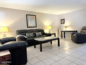 1111 East Turney Avenue, Unit 25 Phoenix, AZ 85014 - Photo 6 of 20 Living_area_front_entrance2