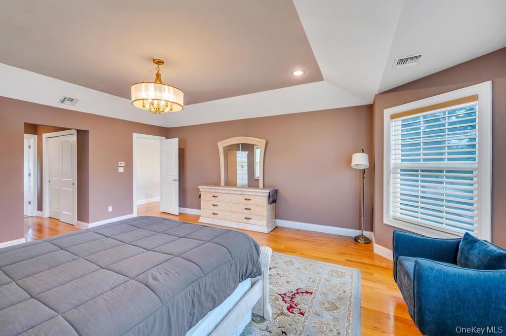 14 Kent Road Valley Stream, NY 11580 - Photo 18 of 31