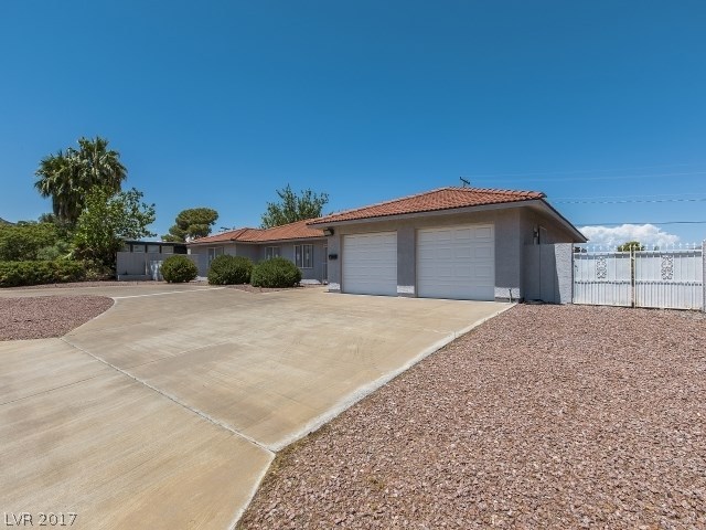 538 East Fairway Road Henderson, NV 89015 - Photo 3 of 25 Gallery Image 3