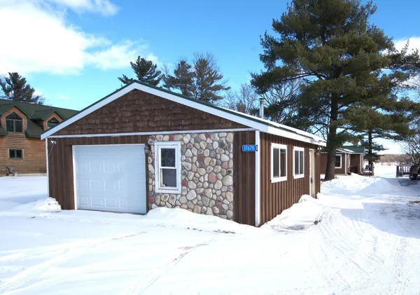 $545,000 | 17678 Edgewater Road Northeast, Pine City, MN 55063