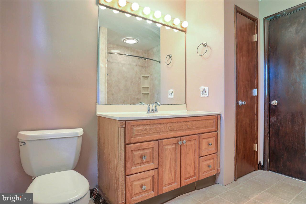 1835 Marigold Road York, PA 17408 - Photo 18 of 33