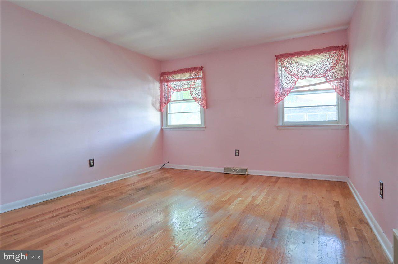 1835 Marigold Road York, PA 17408 - Photo 23 of 33