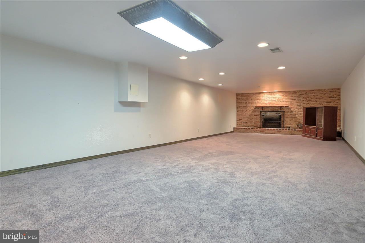 1835 Marigold Road York, PA 17408 - Photo 27 of 33