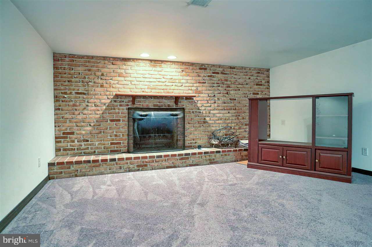 1835 Marigold Road York, PA 17408 - Photo 28 of 33