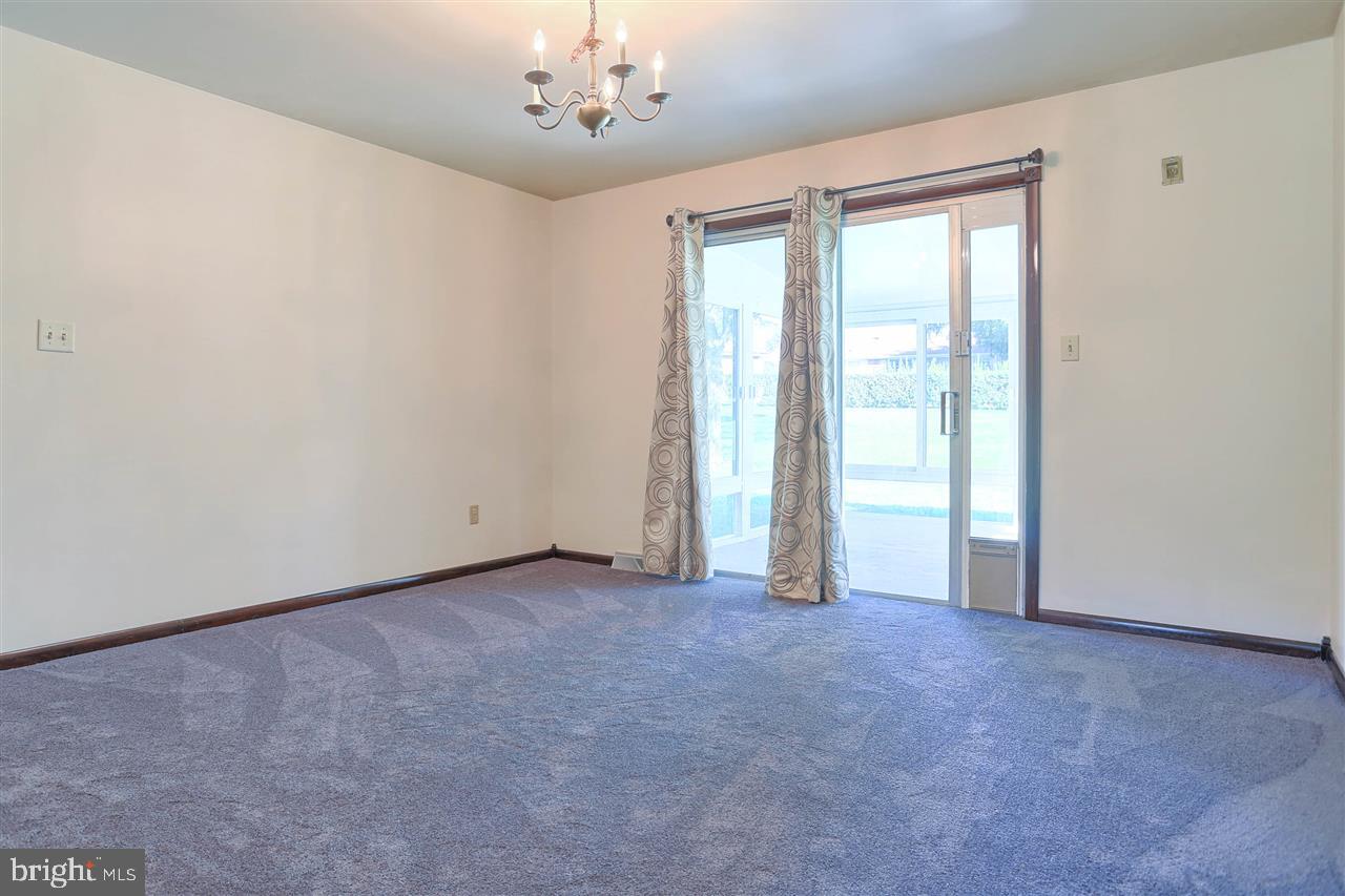 1835 Marigold Road York, PA 17408 - Photo 7 of 33