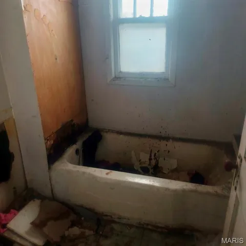 $10,000 | 1008 Calhoun Street, Madison, IL 62060