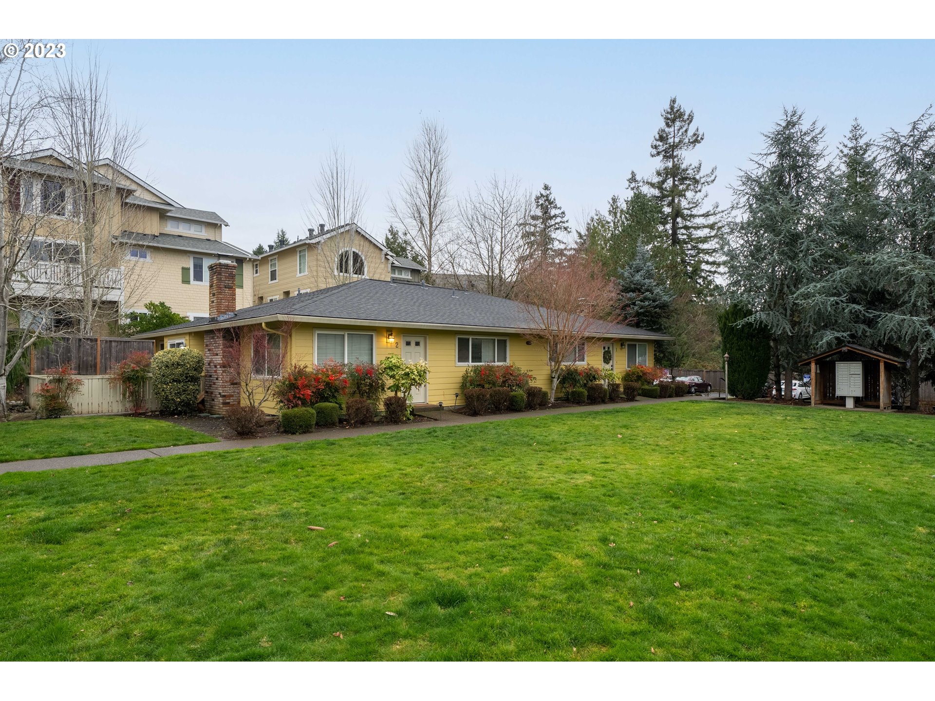 2527 Southwest Spring Garden Street, Unit 2 Portland, OR 97219 - Photo 1 of 25 Gallery Image 1