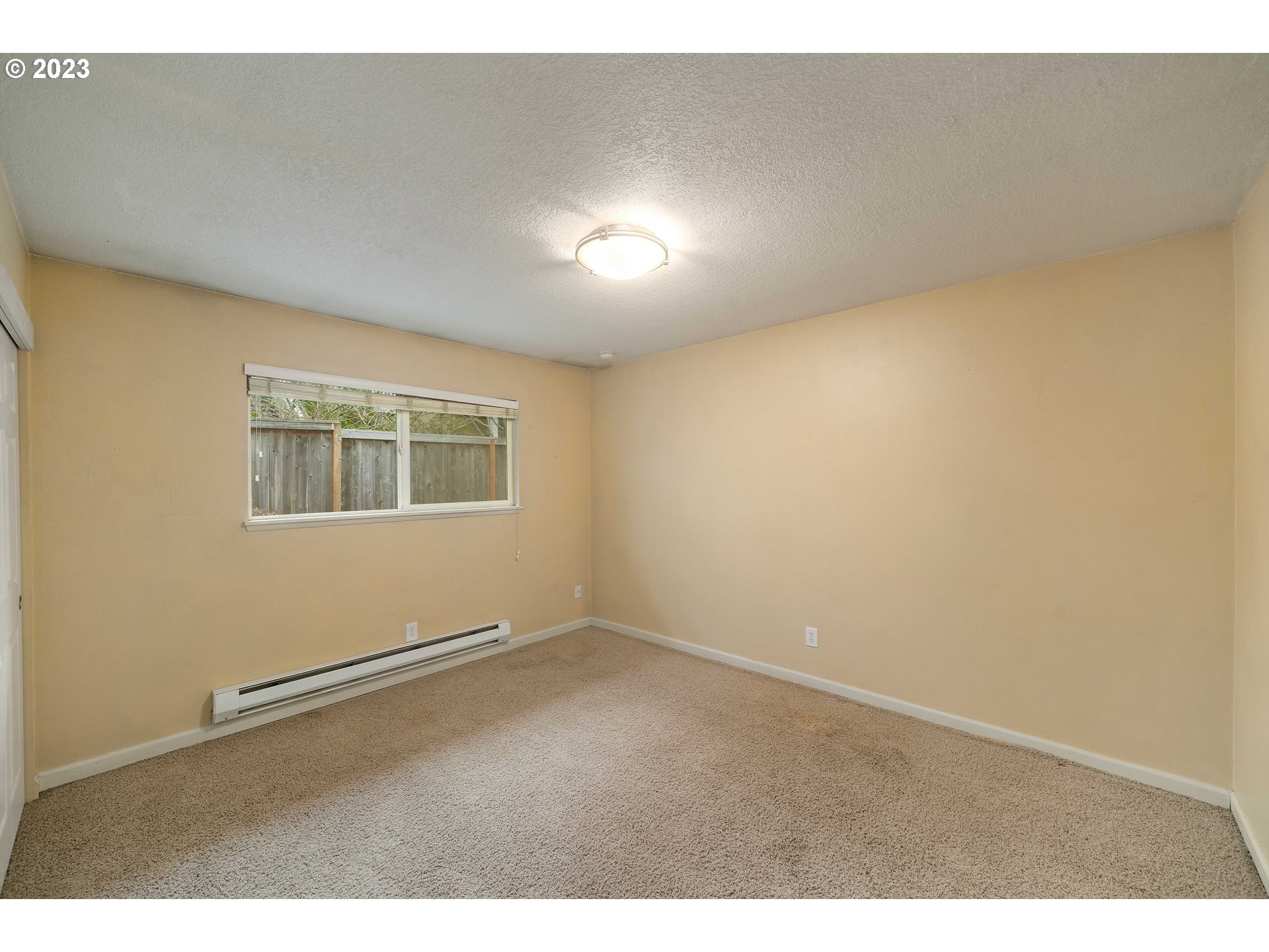 2527 Southwest Spring Garden Street, Unit 2 Portland, OR 97219 - Photo 15 of 25 Gallery Image 15