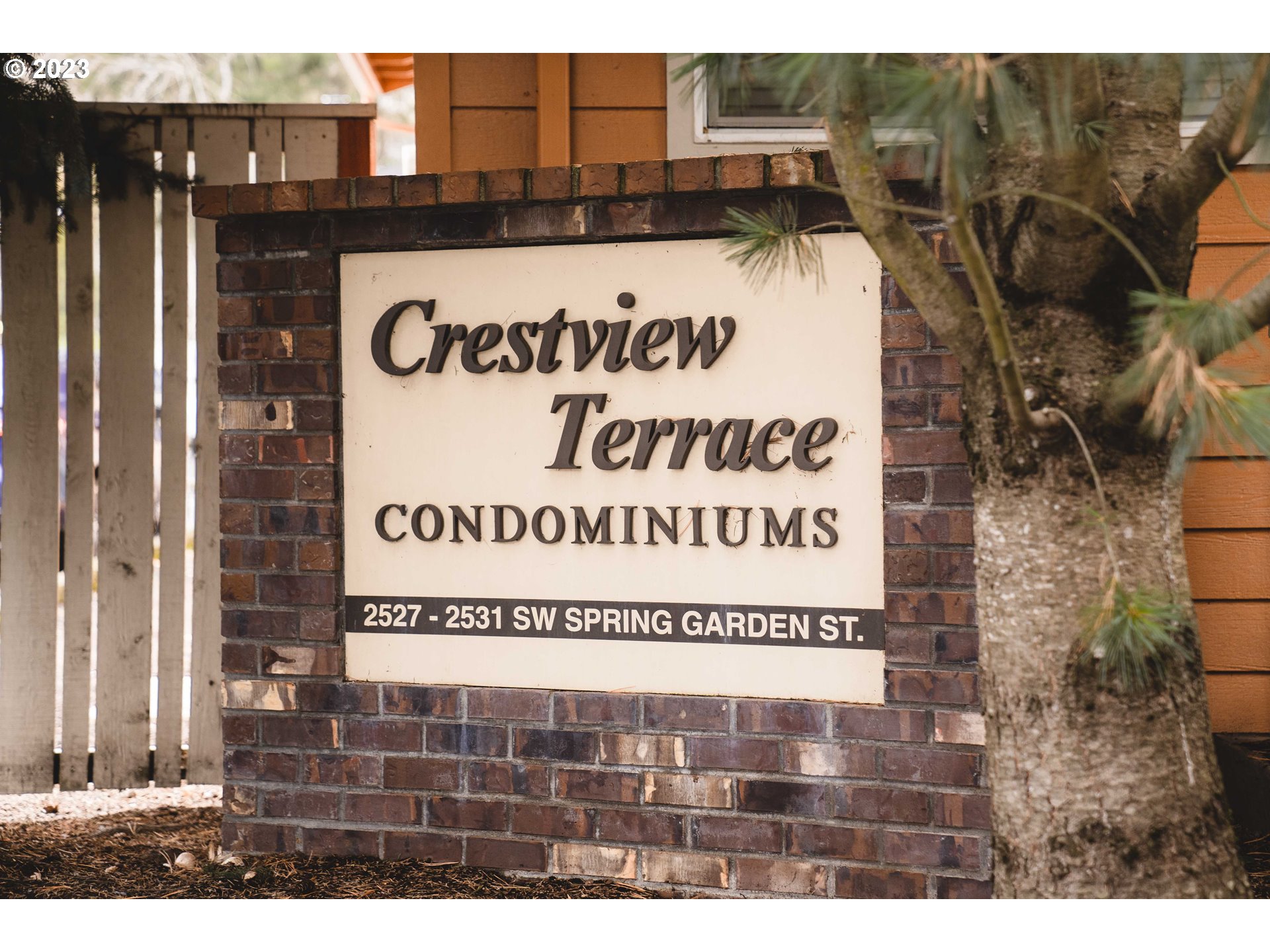 2527 Southwest Spring Garden Street, Unit 2 Portland, OR 97219 - Photo 25 of 25 Gallery Image 25